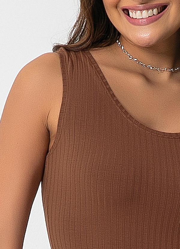 Habana - Regata Feminina Canelada Básica Marrom 3