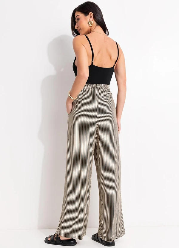 Quintess - Body Preto em Malha Fria com Decote V e Alças Reguláveis 10