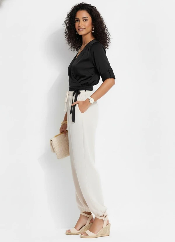 Quintess - Calça Aladim Bege em Crepe Plano 5