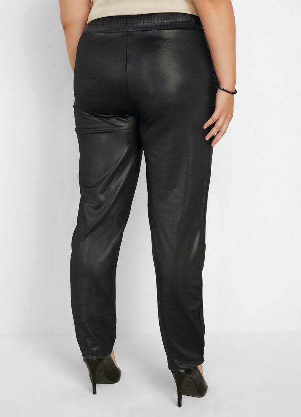 Outlet - Calça Cirrê com Bolsos Preta 6