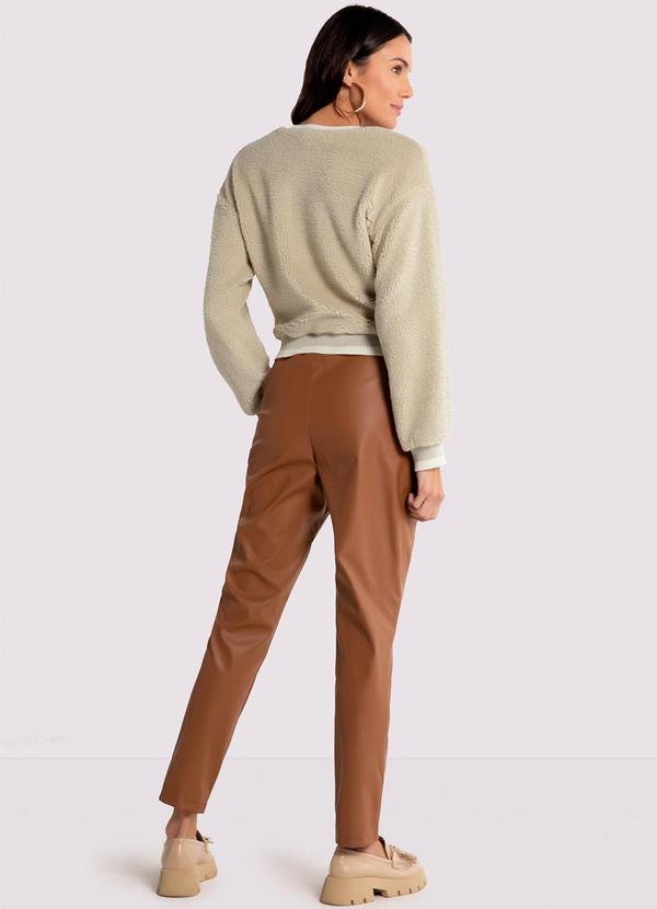 Lunender - Calça Comfort em Pu com Cintura Alta Marrom 4