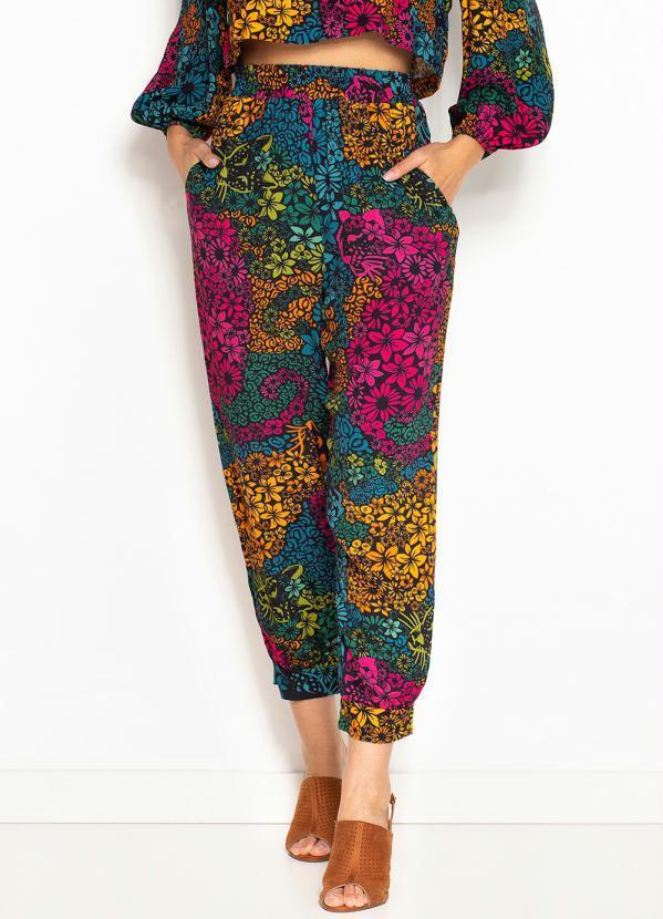 Farm - Calça Cropped de Crepe Onça Flor Estampada