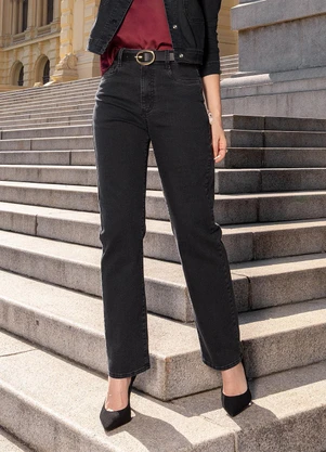 Quintess - Calça Jeans Reta Preta com Cintura Alta e Modelagem Estruturada - QUINTESS