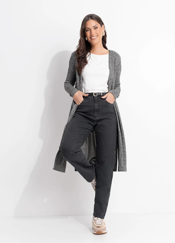 Quintess - Calça Jeans Reta Preta com Cintura Alta e Modelagem Estruturada 10