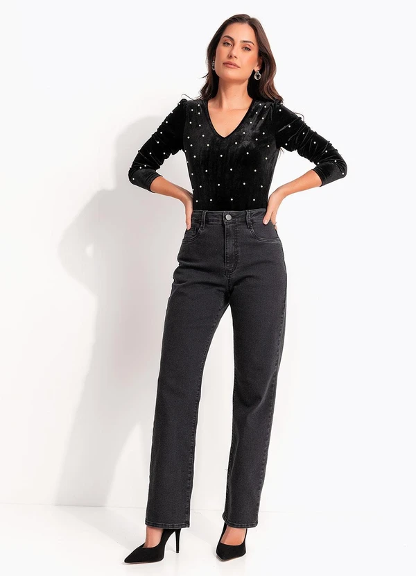 Quintess - Calça Jeans Reta Preta com Cintura Alta e Modelagem Estruturada