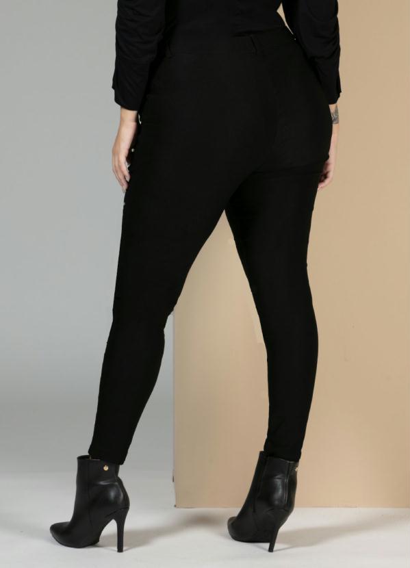 Quintess - Calça Preta com Aplicação de Pérolas Sintéticas 7