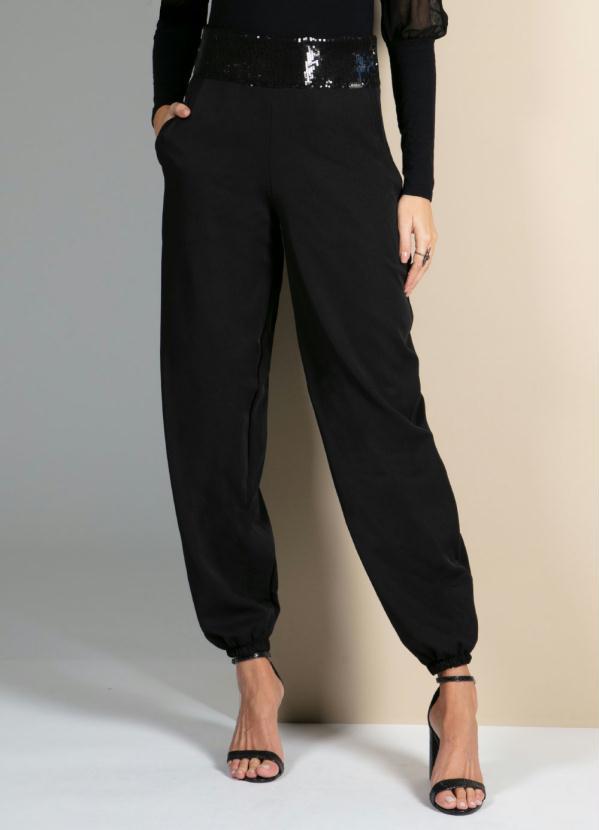 Quintess - Calça Preta com Paete no Cós e Barra Ajustada