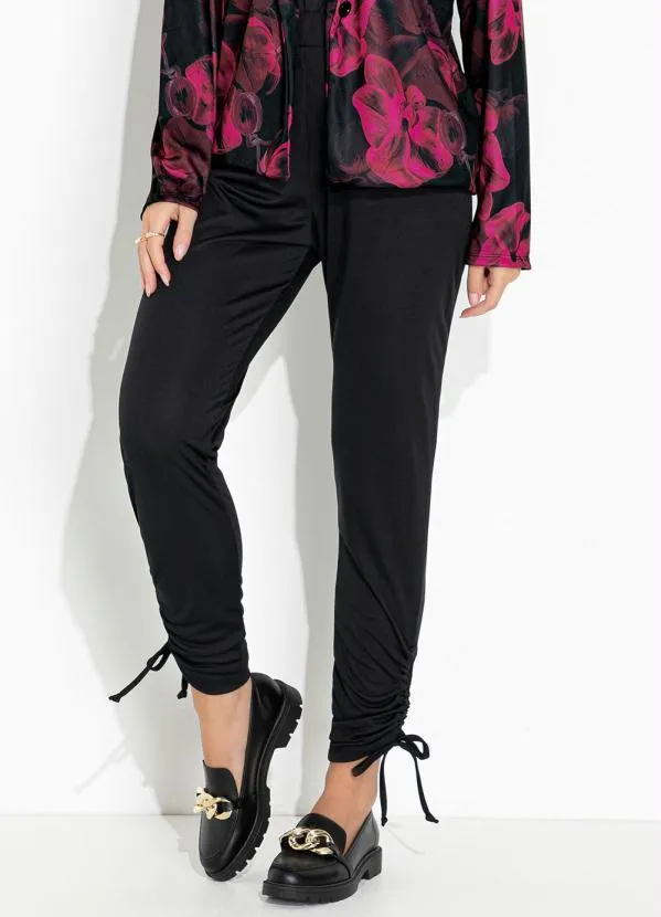 Moda Pop - Calça Preta com Regulagem na Barra