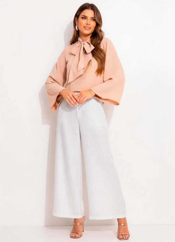 Quintess - Calça Risca de Giz Branco em Alfaiataria