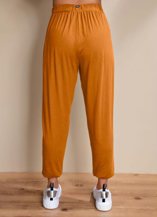 Quintess - Calça Caramelo Soltinha com Pregas 4