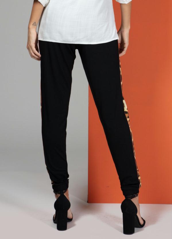 Quintess - Calça com Recortes Laterais Preta 2