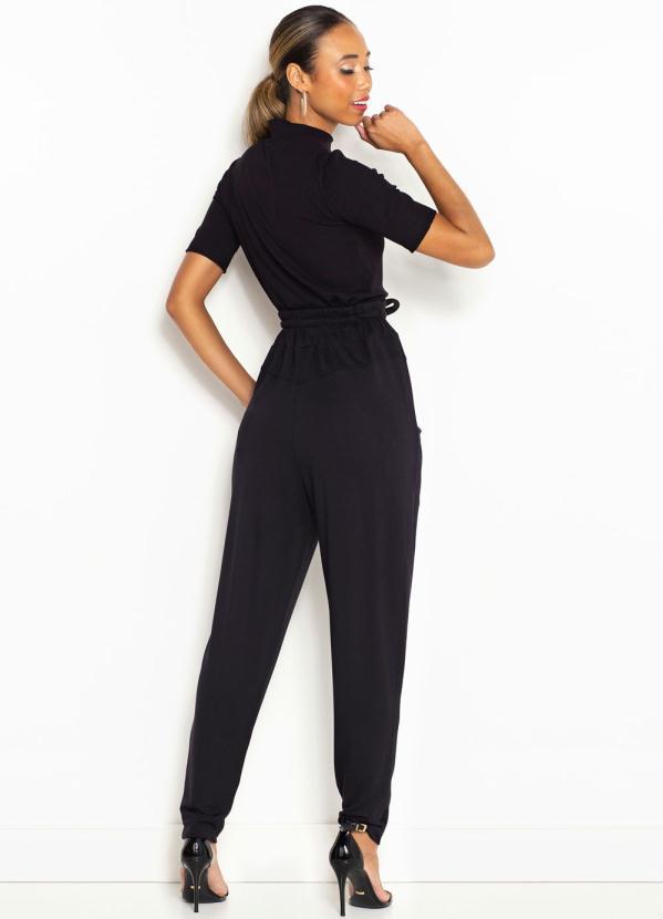 Farm - Calça de Moletom com Recortes Preta 4