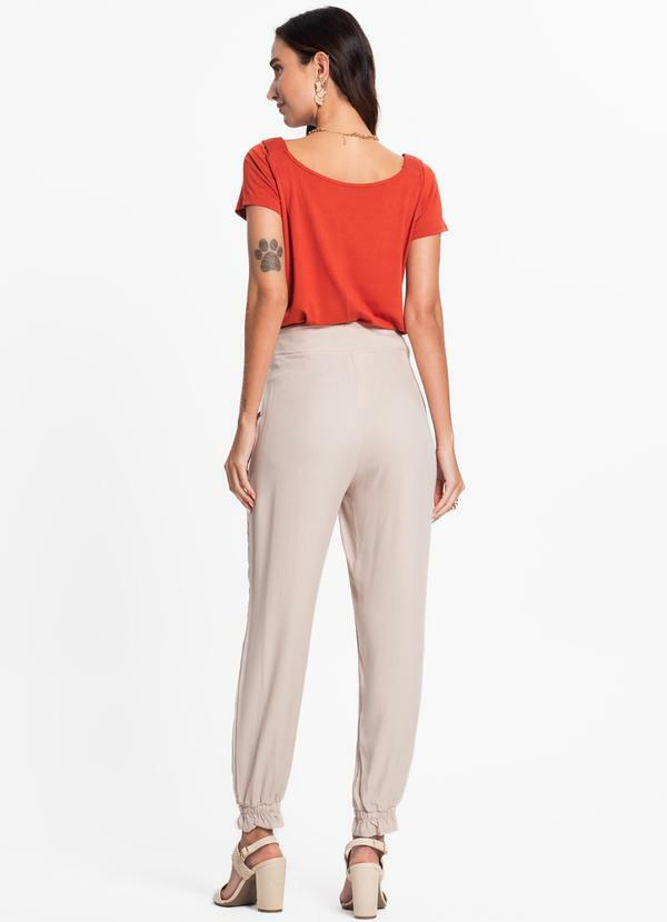 Endless - Calça Feminina em Viscose Sarjada Twill Bege 4