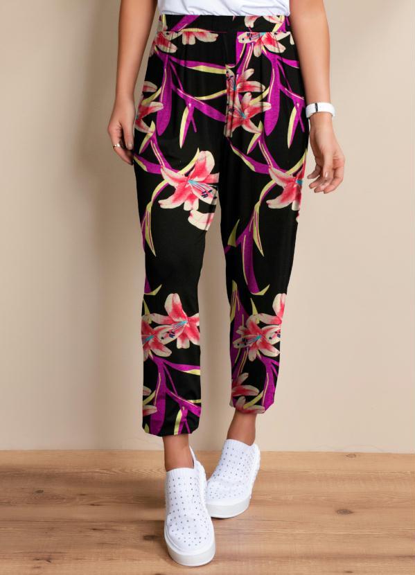 Quintess - Calça Flores Vermelhas Soltinha com Pregas 1