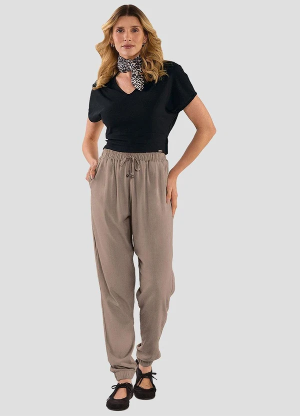 Cereja Rosa - Calça Jogger Feminina com Bolsos Carvalho Cinza