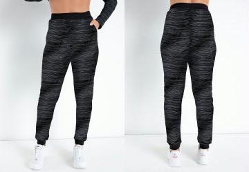 Cal�a Jogger Preta com Bolsos