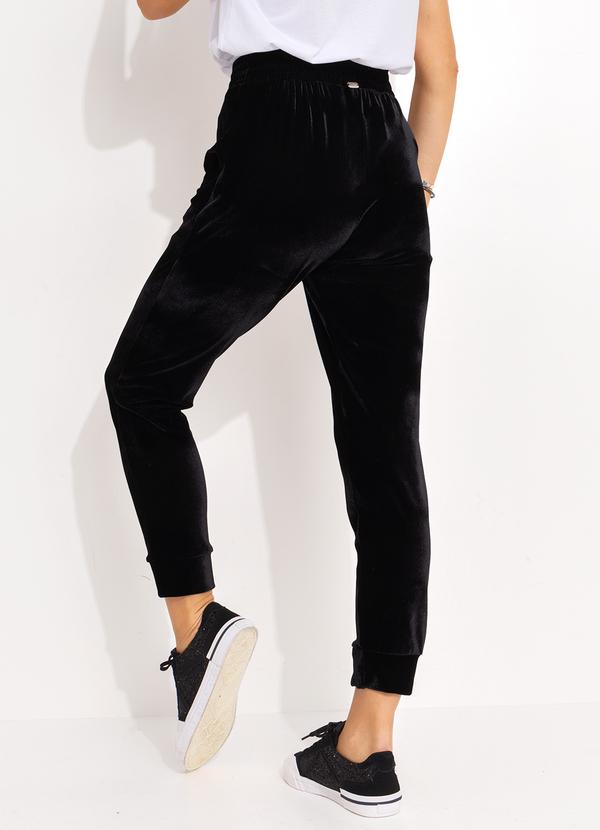 Quintess - Calça Jogger Preta em Veludo 2