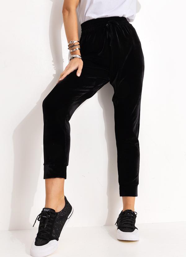 Quintess - Calça Jogger Preta em Veludo 3