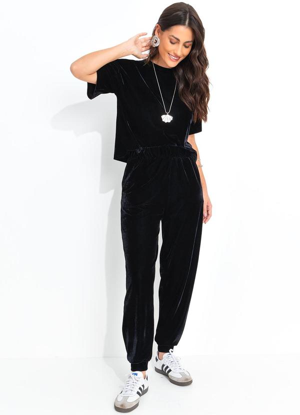 Quintess - Calça Jogger Preta em Veludo 5