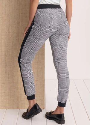 Moda Pop - Calça Jogger Xadrez com Faixa nas Laterais - MODA POP