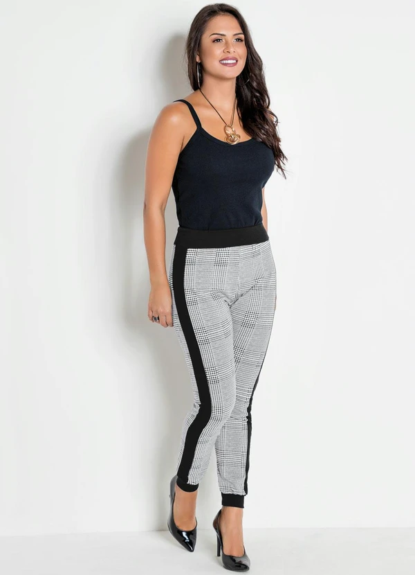 Moda Pop - Calça Jogger Xadrez com Faixa nas Laterais 5