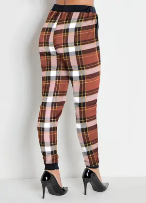 Moda Pop - Calça Jogger Xadrez Marrom com Bolsos Funcionais - MODA POP