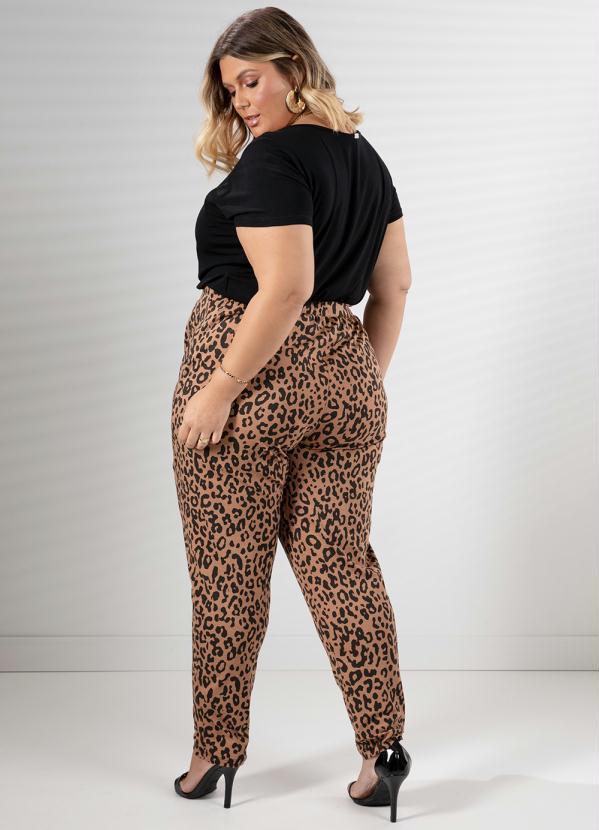 Quintess - Calça Onça Marrom Soltinha com Pregas 10