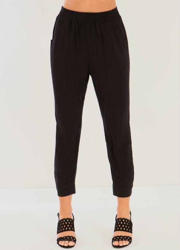 Quintess - Calça Preta com Abertura Lateral 5