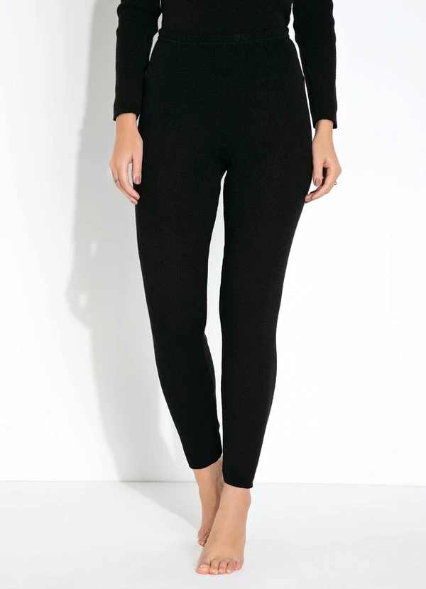 Rosalie - Calça Preta Modelo Fusô 3