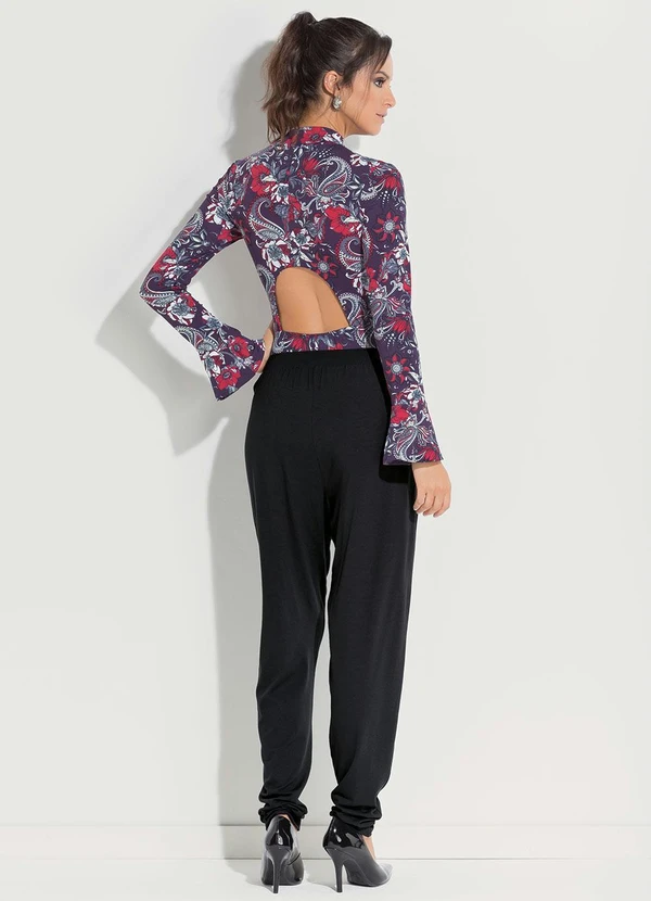 Quintess - Calça Preta Soltinha com Pregas 13