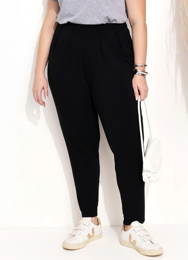 Quintess - Calça Preta Soltinha com Pregas 15