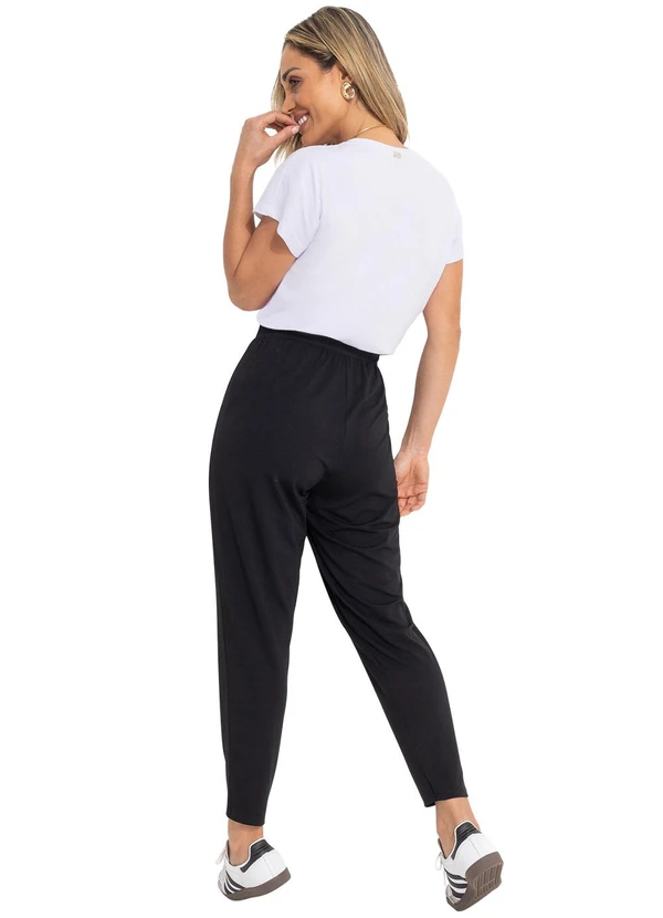 Quintess - Calça Preta Soltinha com Pregas 5