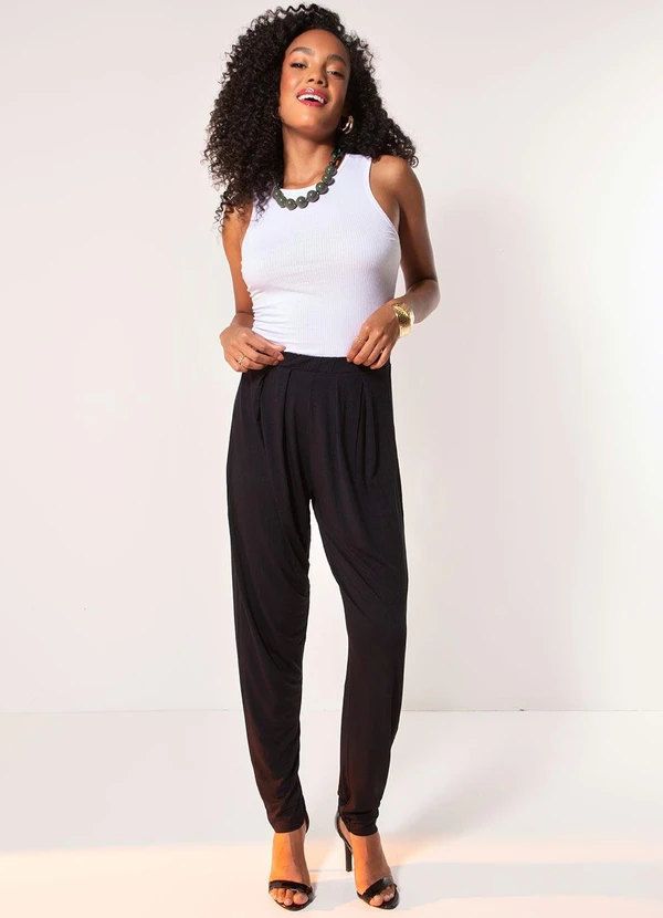 Quintess - Calça Preta Soltinha com Pregas 8