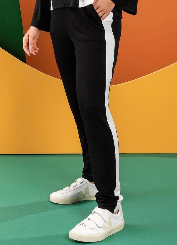 Quintess - Calça Preto em Molecotton