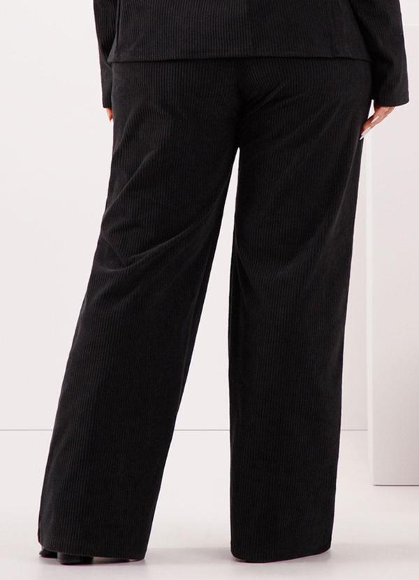 Lunender Mais Mulher - Calça Wide Leg em Tecido de Veludo Preto 2