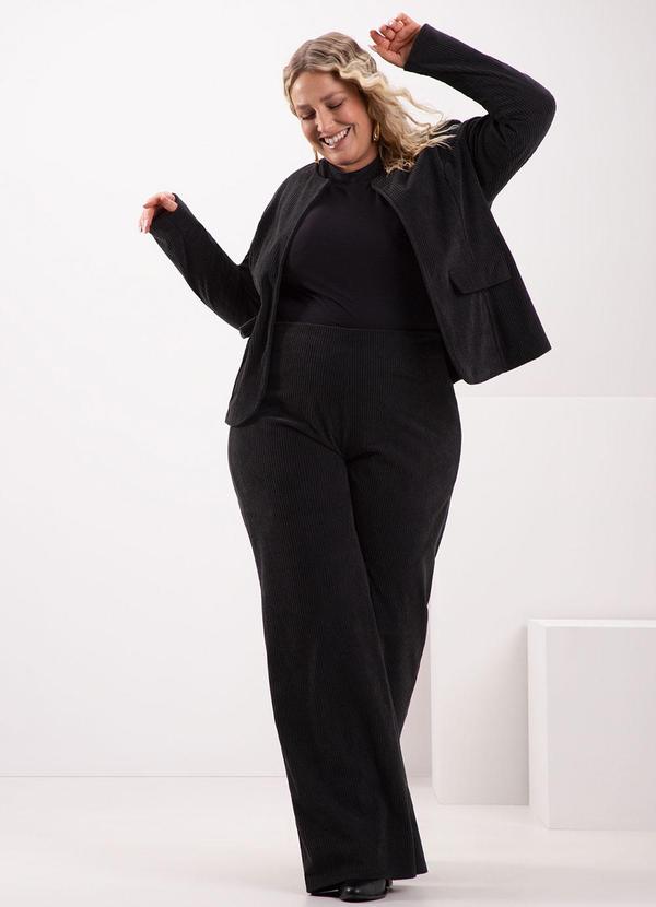 Lunender Mais Mulher - Calça Wide Leg em Tecido de Veludo Preto 3