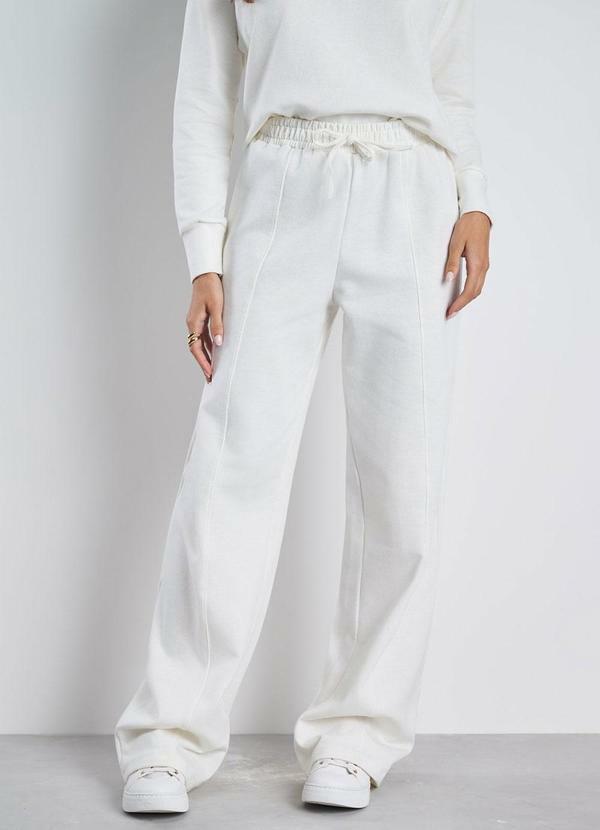 Meu Jeans - Calça Wide Leg Style Moletom Peluciado Off White