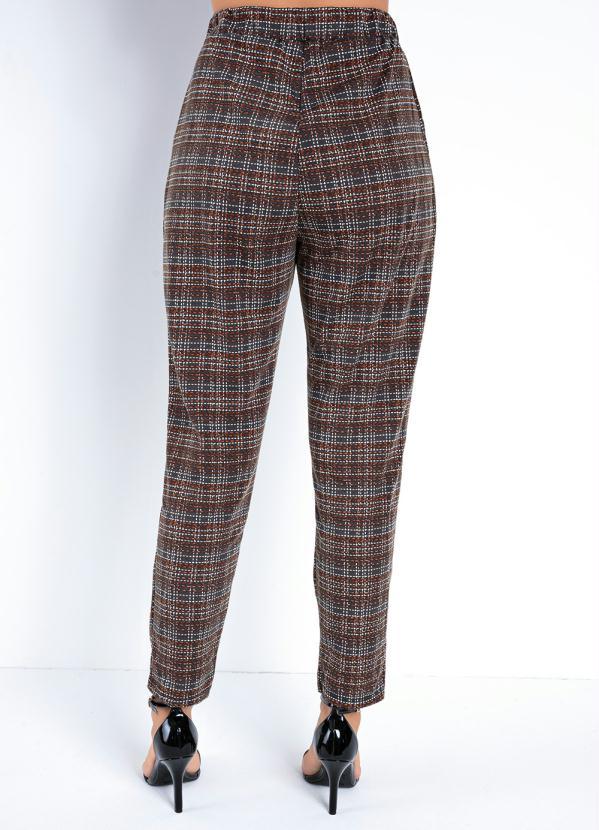 Moda Pop - Calça Xadrez Marrom com Elástico e Bolsos 2