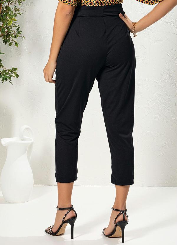 Moda Pop - Calça Capri Preta com Amarração 2