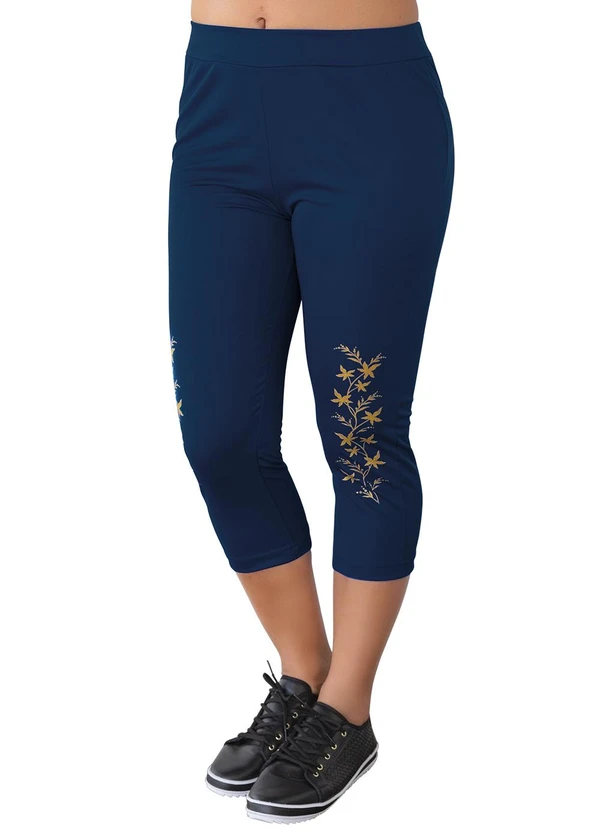 Moda Pop - Calça Corsário Azul com Estampa Localizada