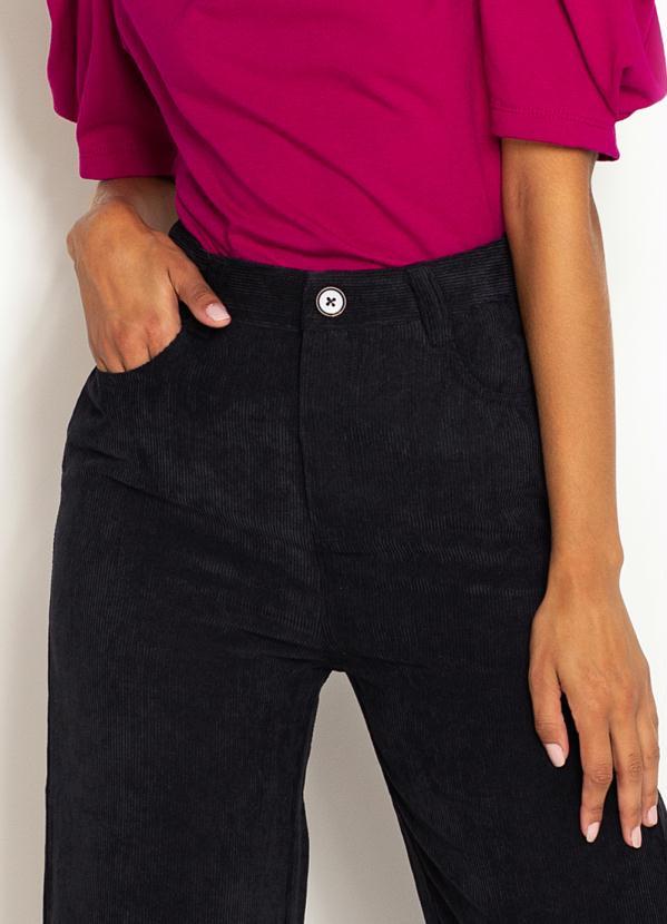 Hering - Calça Cropped de Veludo Cotelê Preta 6