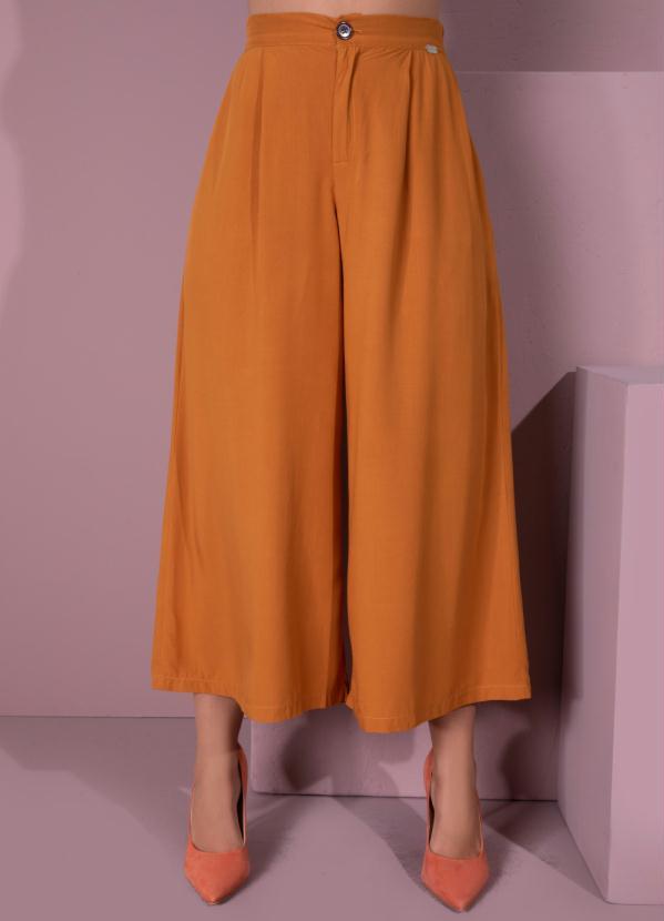 Quintess - Calça Marrom Ampla com Bolsos Funcionais 7