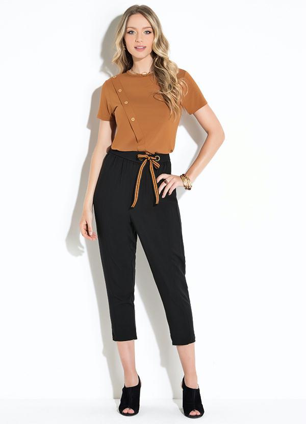 Quintess - Calça Preta com Ilhóses na Cintura 3