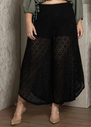 Quintess - Calça Preta em Renda com Elástico na Cintura - QUINTESS