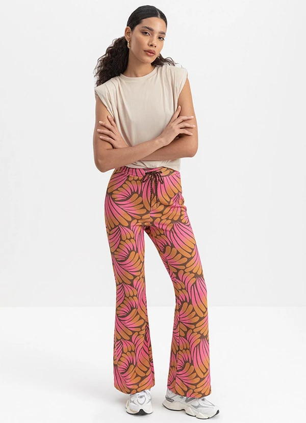 Essendi - Calça Feminina Flare em Moletom Estampada Marrom 4