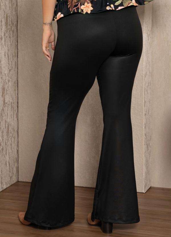 Quintess - Calça Flare Preta em Cirrê com Fenda na Barra 3