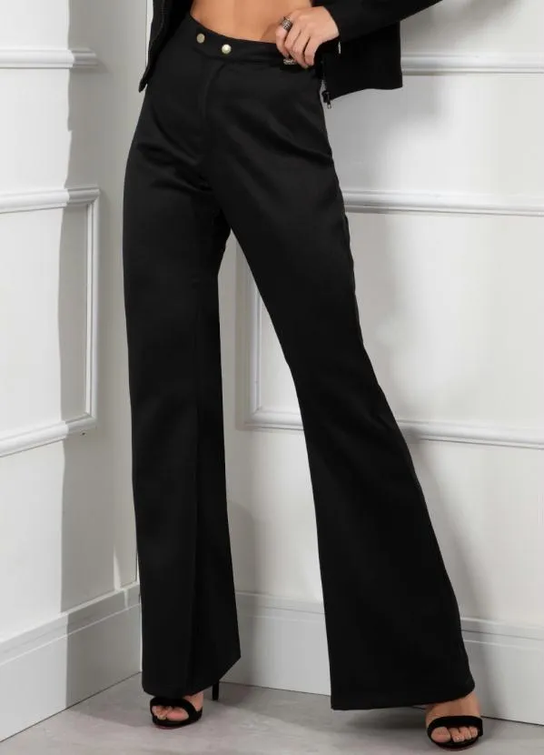 Quintess - Calça Flare Preta em Tecido Plano Creponado