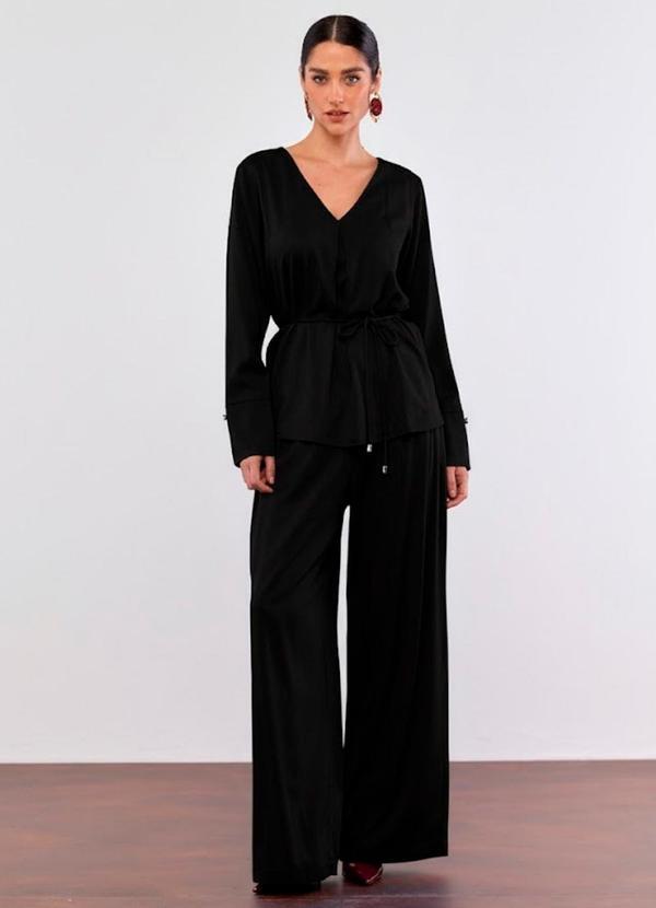 Carlota Costa - Calça Wide com Bolso Preto