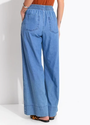 Quintess - Calça Azul Claro em Jeans de Algodão - QUINTESS