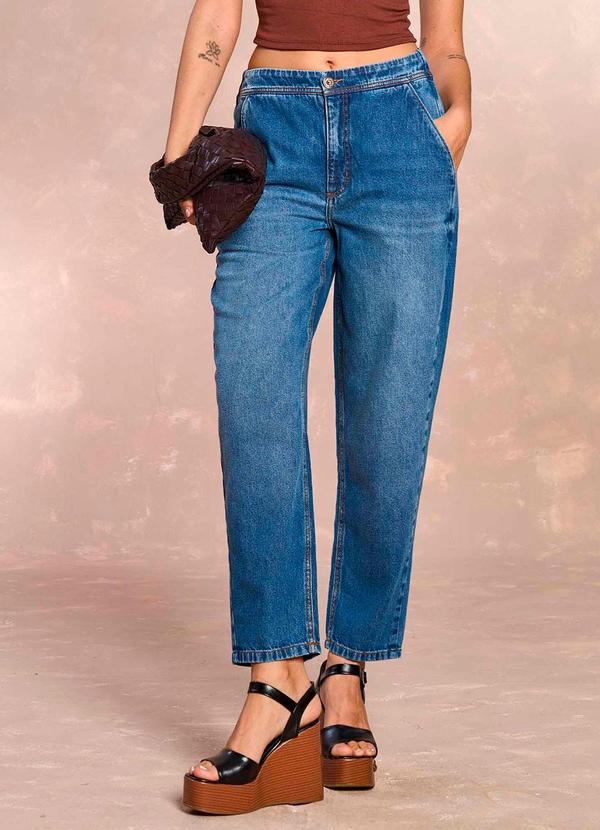 Doce Trama - Calça Barrel Ethnic Blur em Denim Azul
